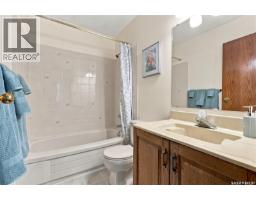 518 Bronson Crescent, Saskatoon, SK S7J5E3 Photo 36