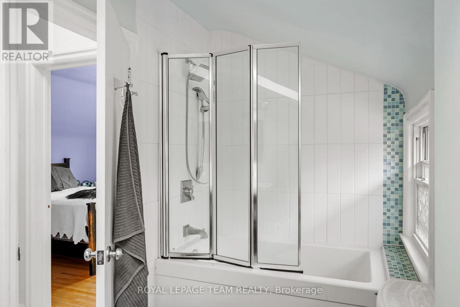 1272 LIVINGSTONE AVENUE - Image 32