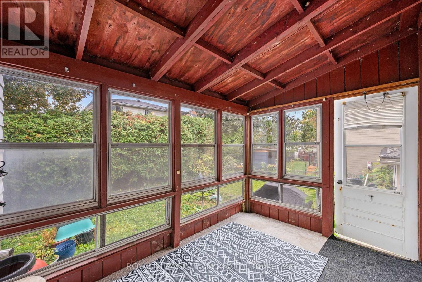 1272 LIVINGSTONE AVENUE - Image 33