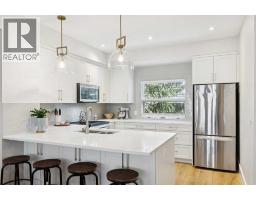 7, 1935 35 Street SW - photo 1