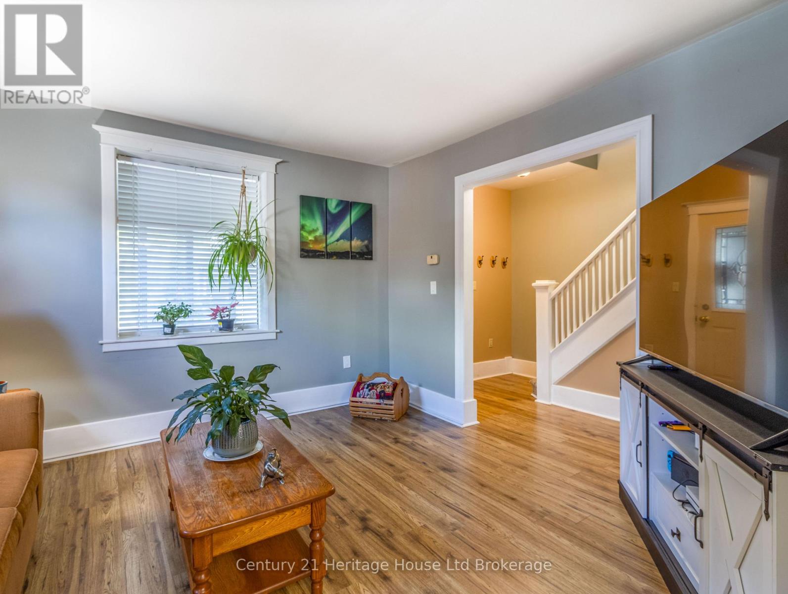 535 RICHILEAU AVENUE S - 3