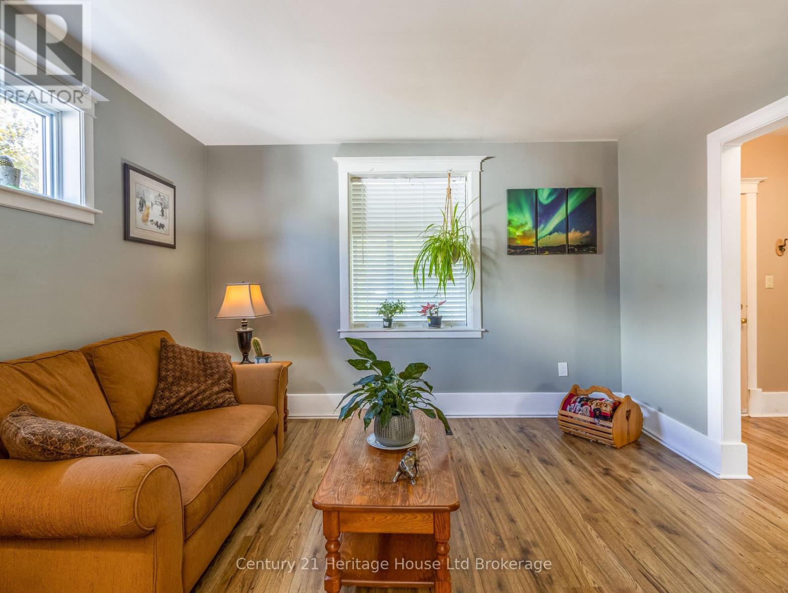535 RICHILEAU AVENUE S - Image 5