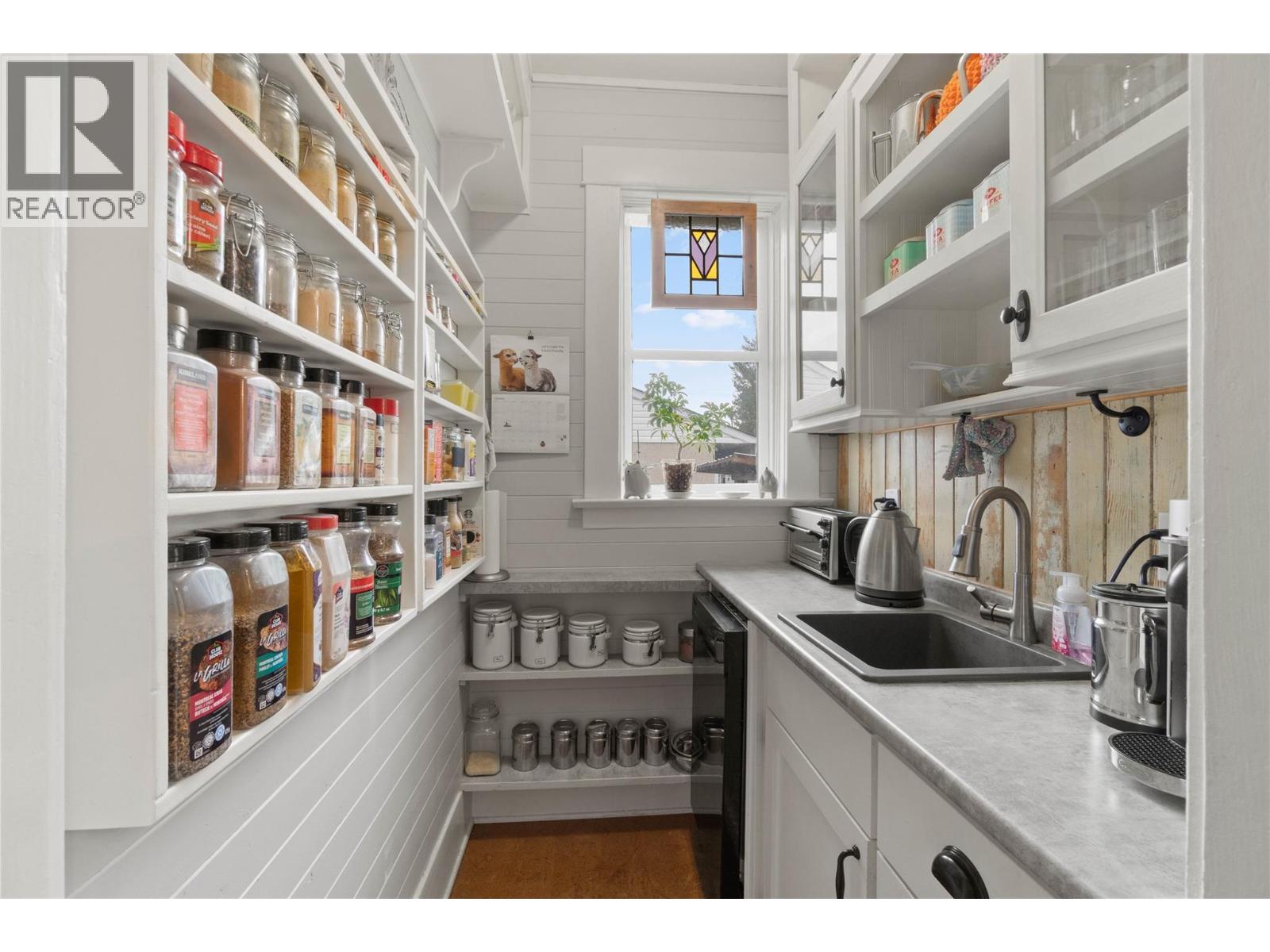 905 MUNRO Street - 11