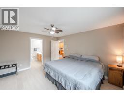 Kitchen - 138 Evergreen Crescent, Penticton, BC V2A7Y5 Photo 13