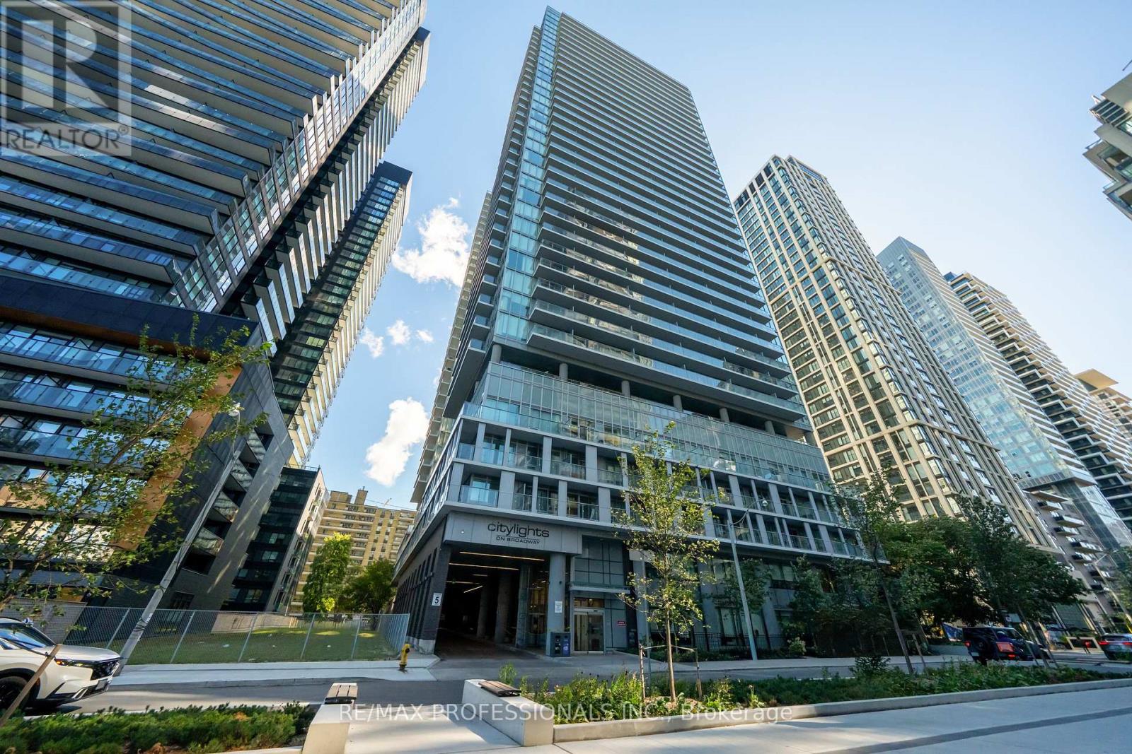 2103- 99 Broadway Avenue, Toronto, ON