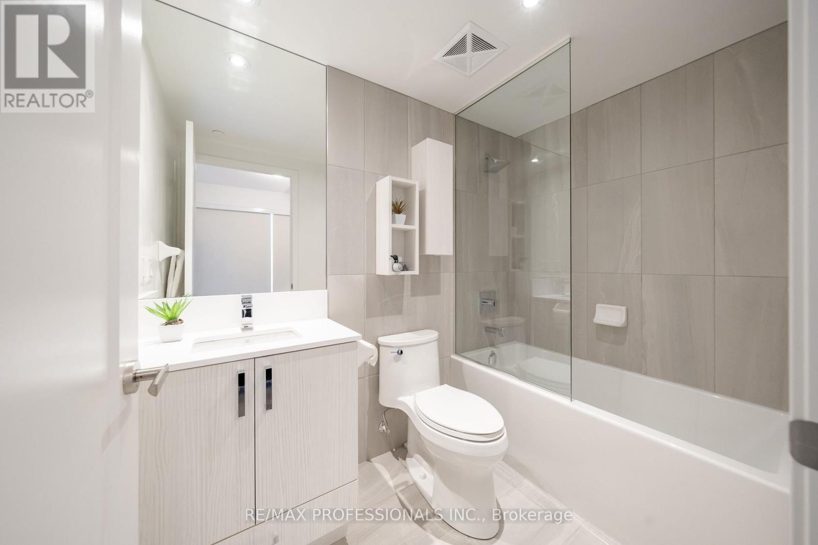 2103- 99 Broadway Avenue, Toronto, ON photo 10