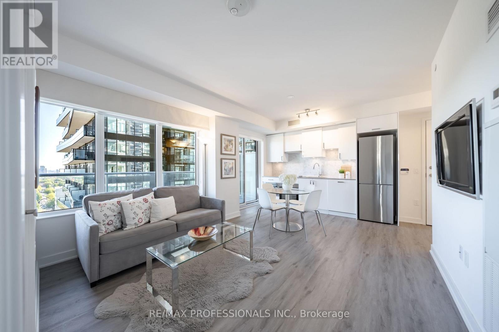 2103- 99 Broadway Avenue, Toronto, ON photo 2