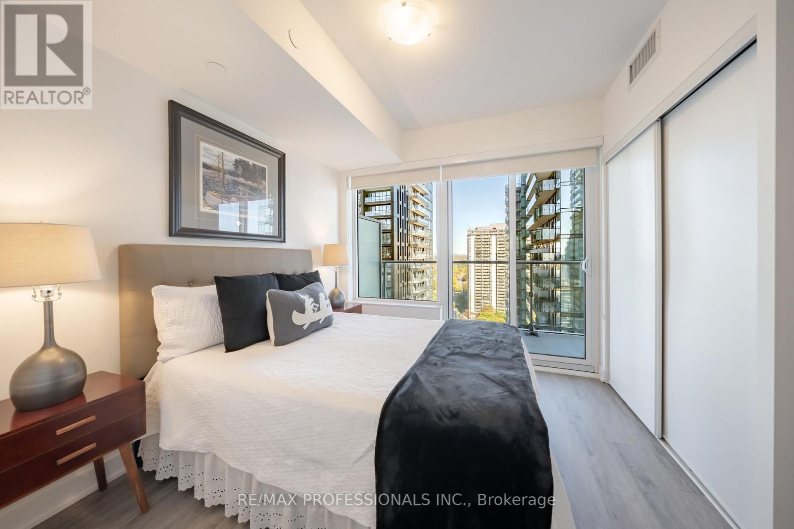 2103- 99 Broadway Avenue, Toronto, ON photo 5