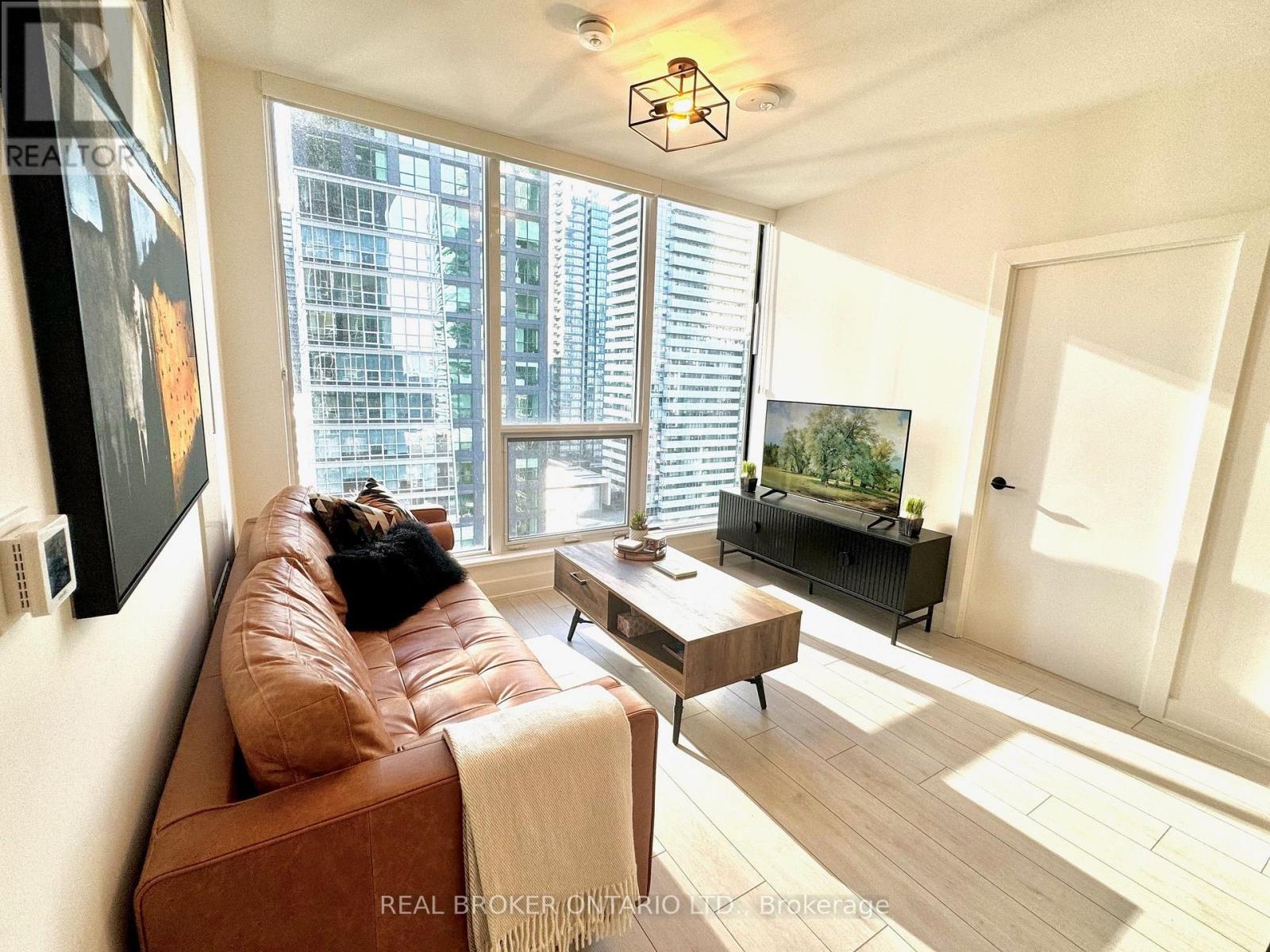 #13 15 MERCER STREET - 3