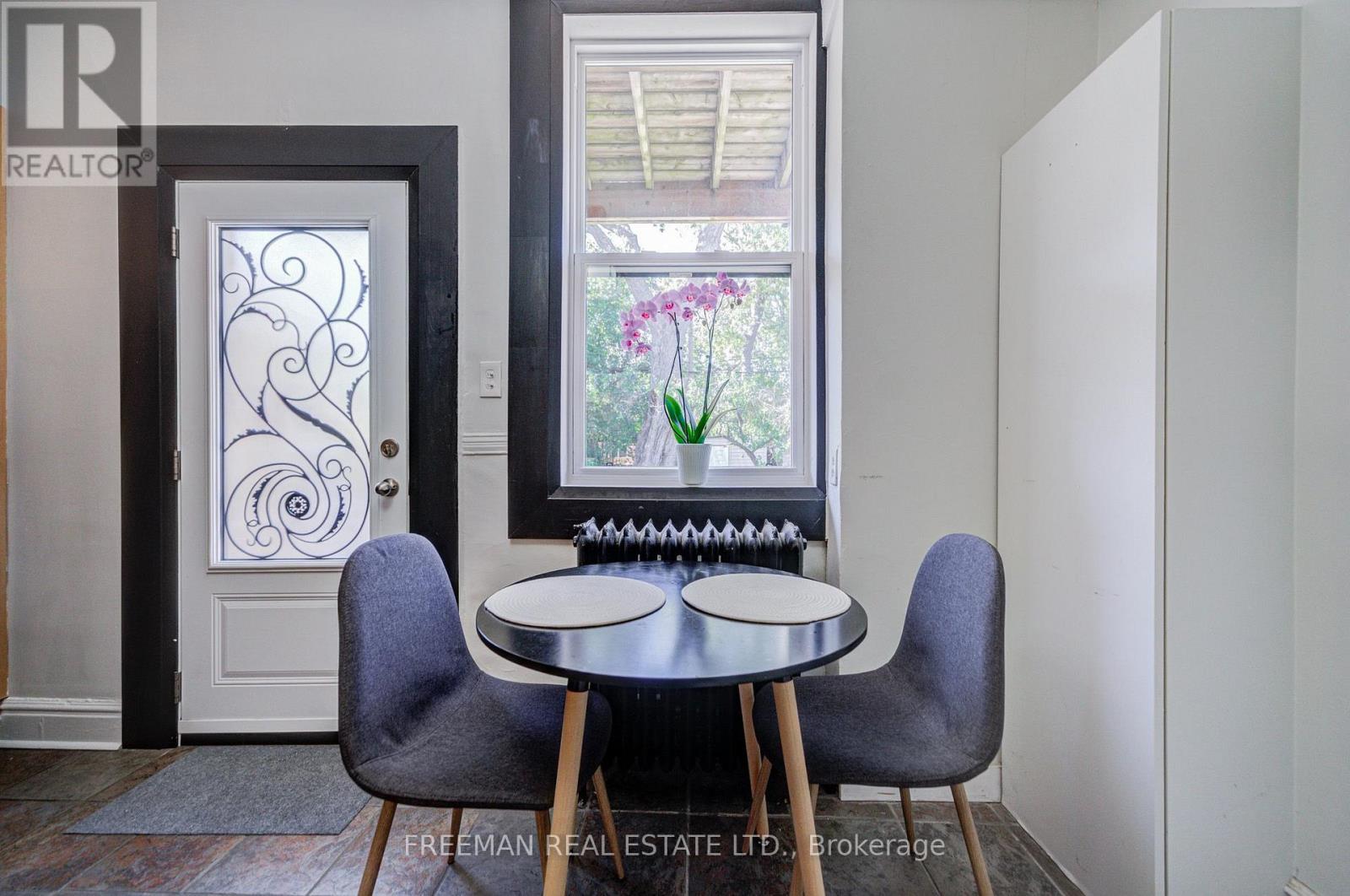 468 MARKHAM STREET - 13