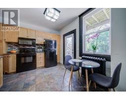 Living room - 468 Markham Street, Toronto, ON M6G2L3 Photo 14