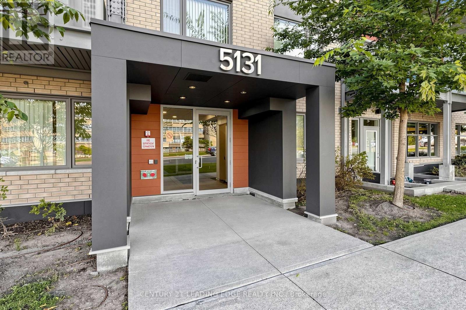 5131 Sheppard Unit 102 photo 3