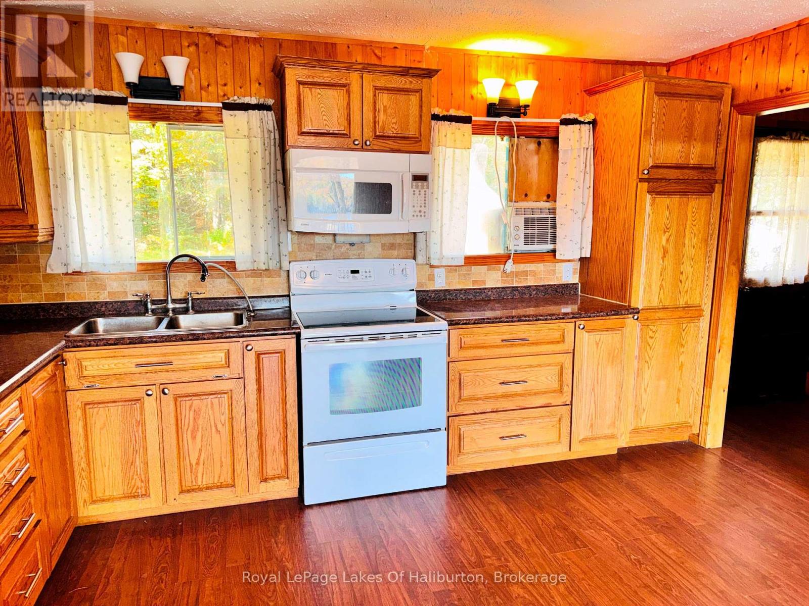 1062 LEBLANC TRAIL - Image 18