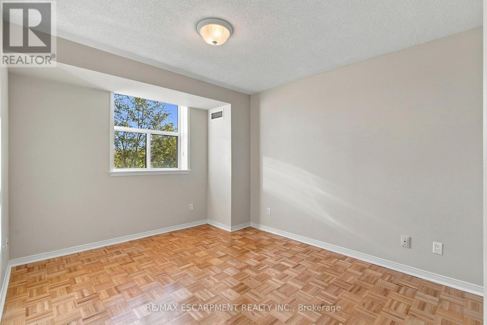 223- 7373 Martingrove Road, Vaughan, ON photo 13