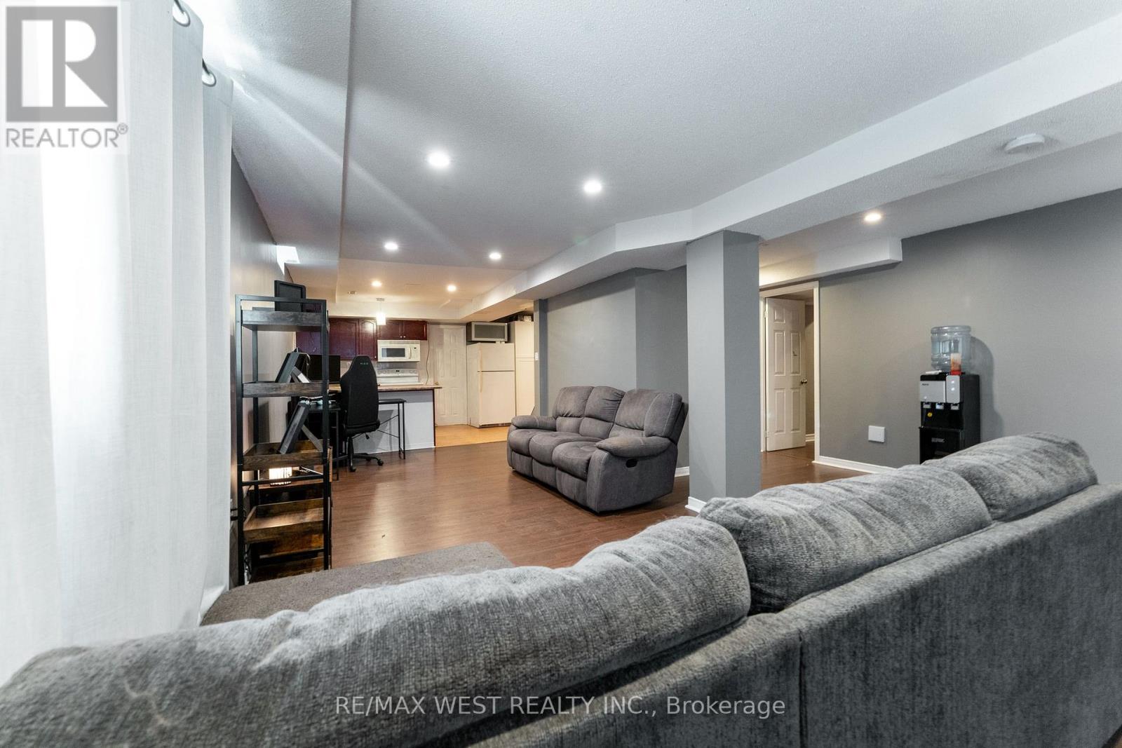 19 Moore Place, Barrie, ON photo 22
