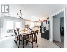 Family room - 19 Moore Place, Barrie, ON L4N6N6 Photo 7