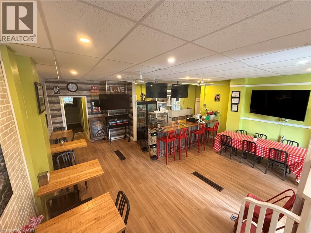 486 James Street North — photo 4