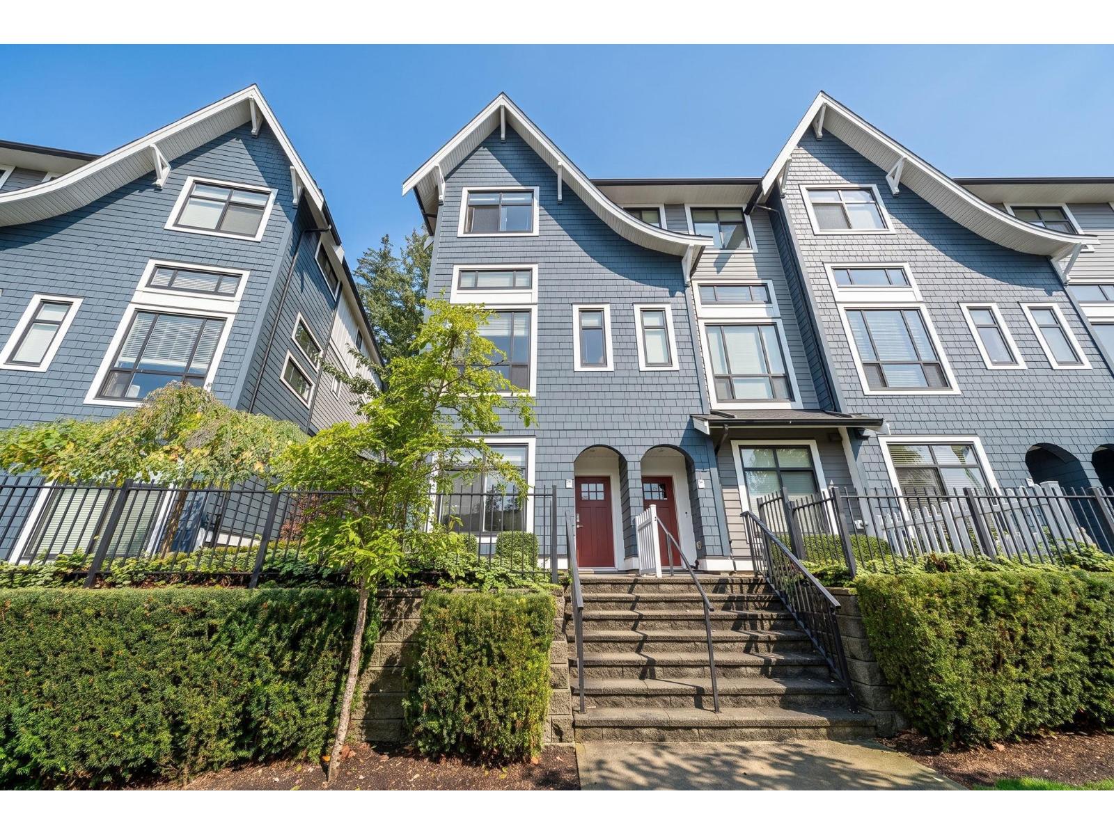 Photo of 40 2888 156 STREET 30