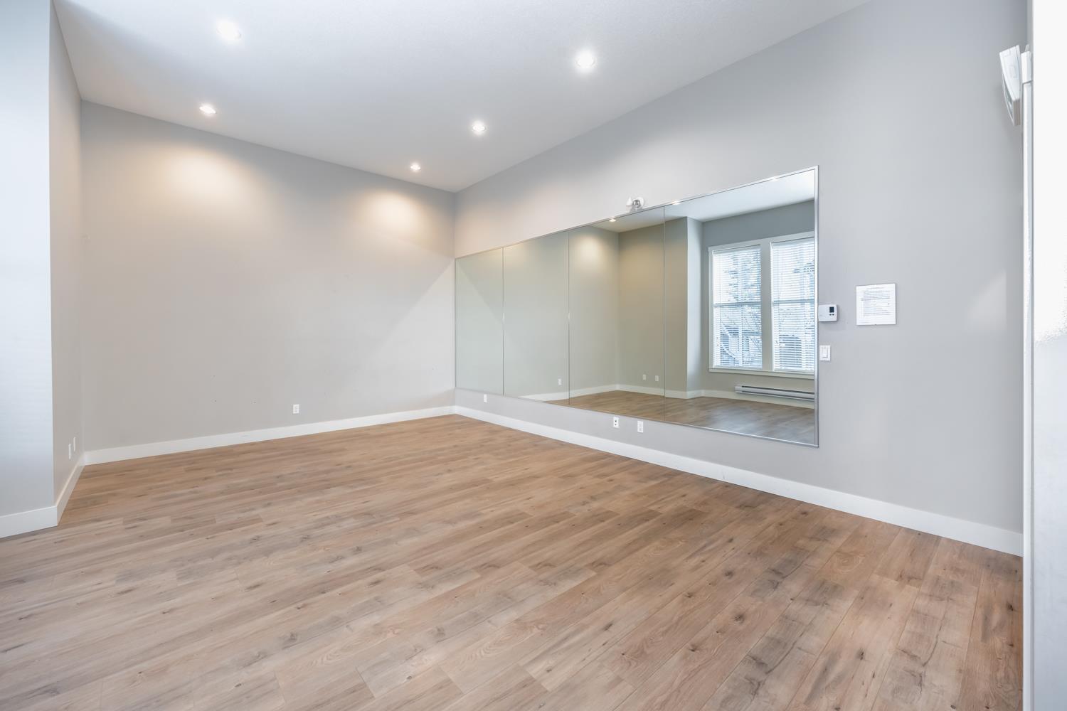 Photo of 40 2888 156 STREET 35
