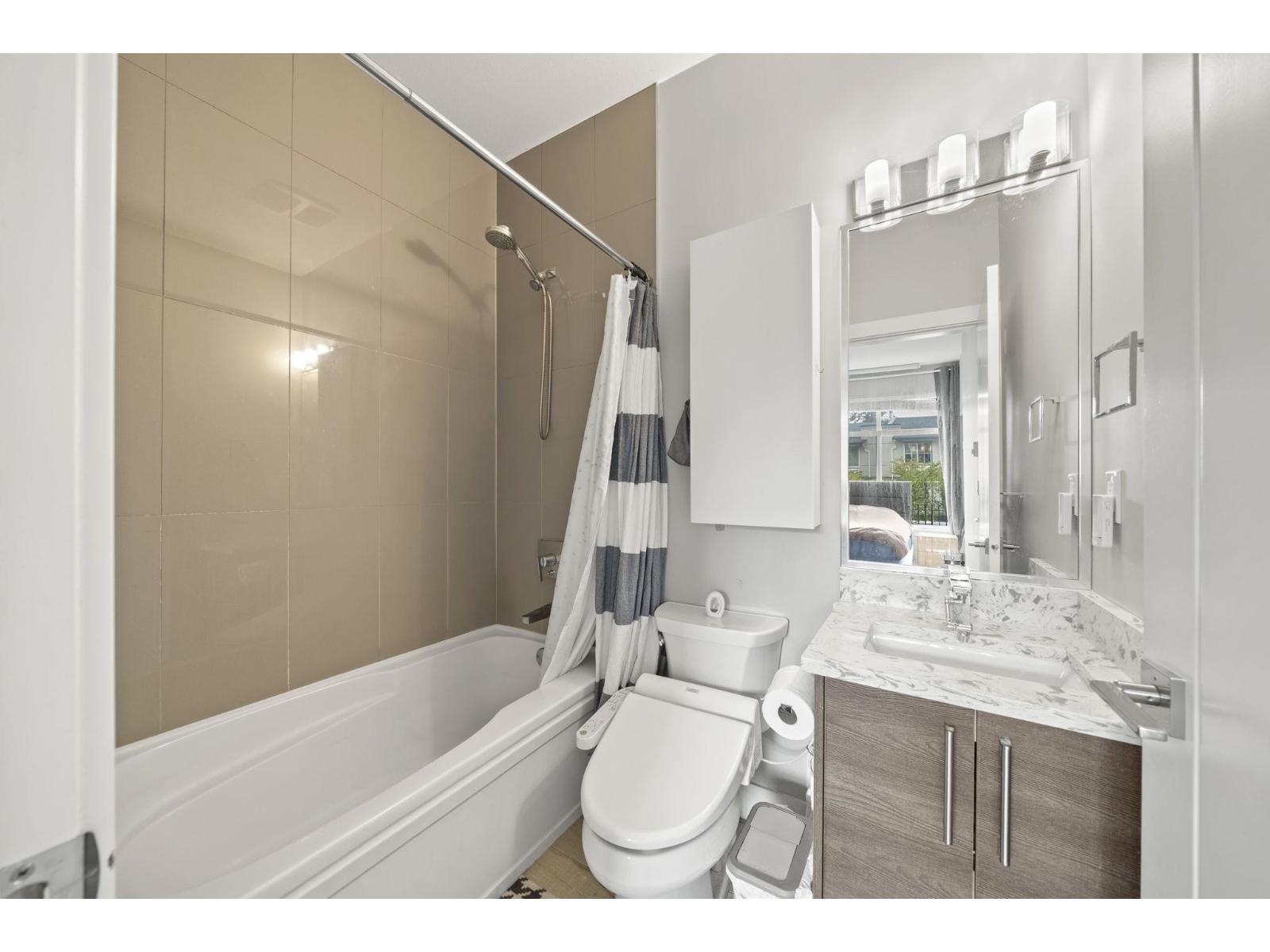 Photo of 40 2888 156 STREET 28