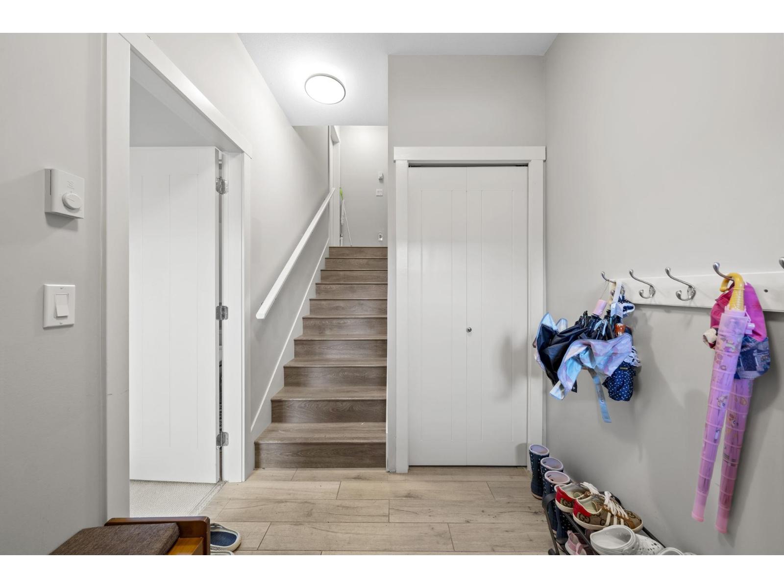 Photo of 40 2888 156 STREET 29