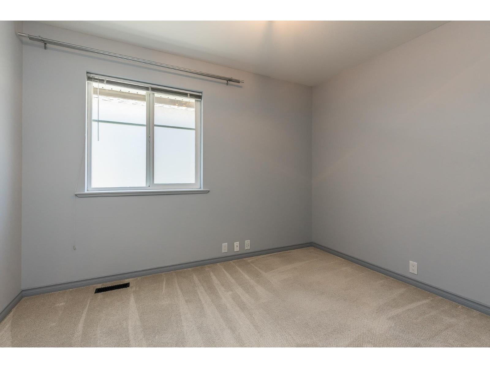 Photo of 113 33751 7 AVENUE 31