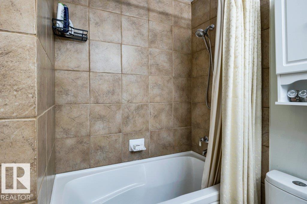6 Wakefield PL - 40