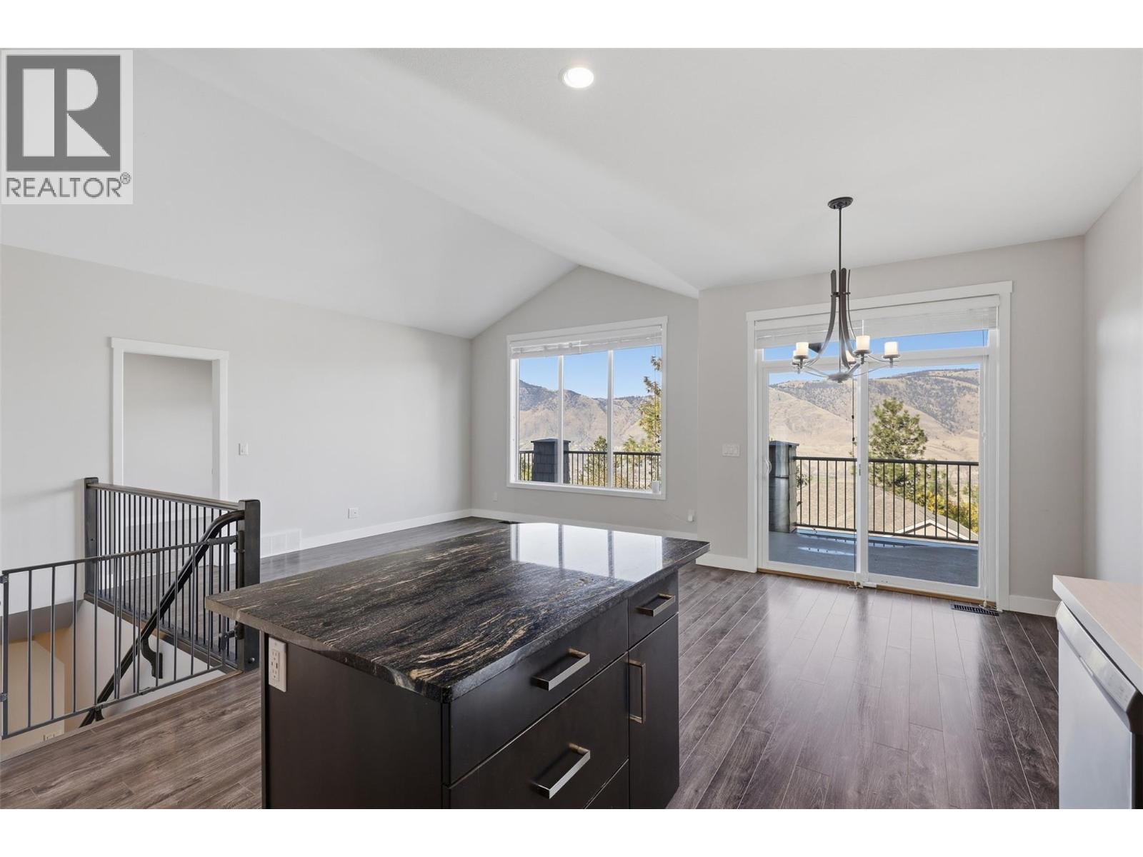 #106 1939 COLDWATER Drive - 15