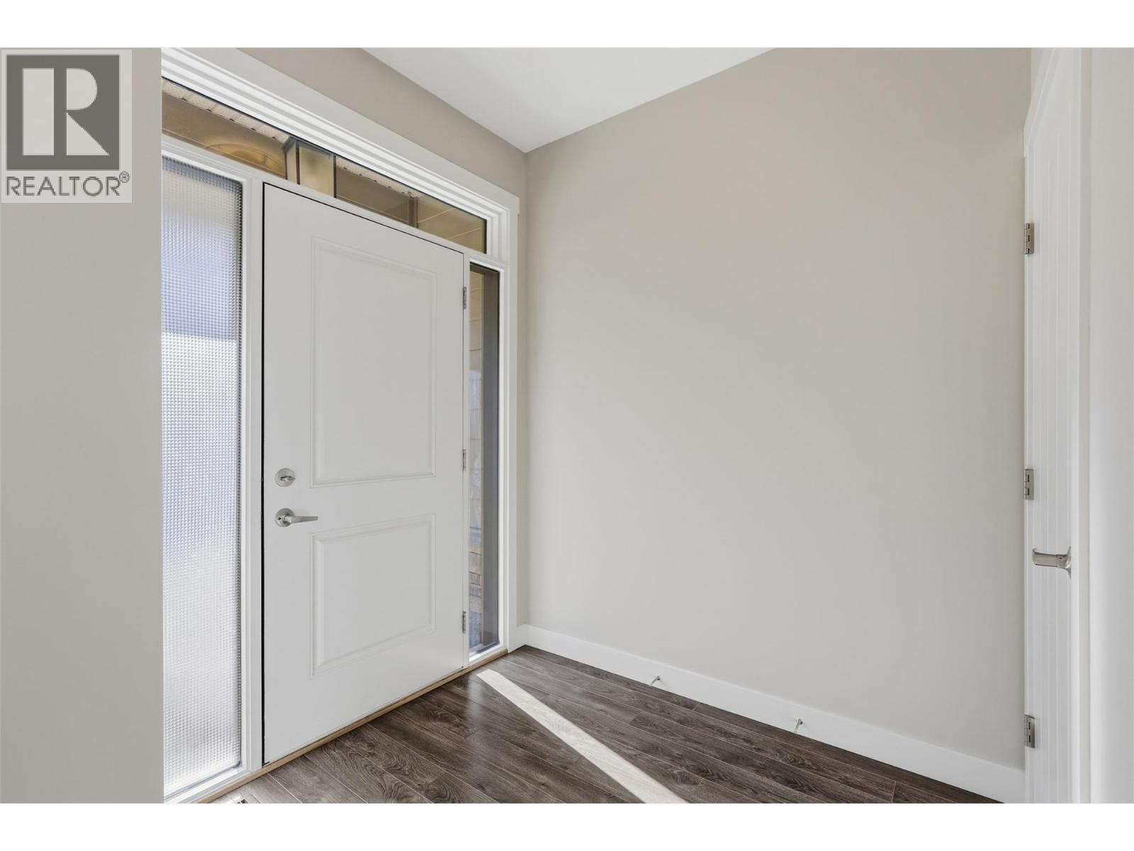 #106 1939 COLDWATER Drive - 30