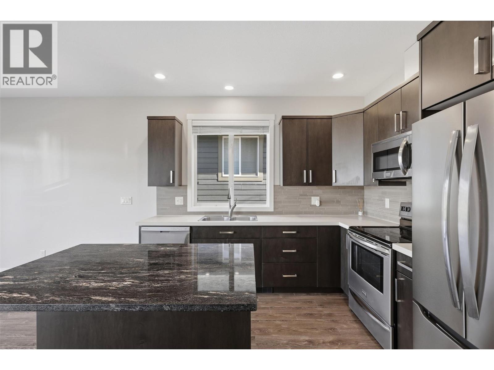 #106 1939 COLDWATER Drive - 13