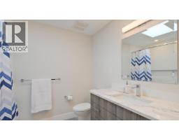 740 Pinehaven Court, Kelowna, BC V1V2Y3 Photo 38