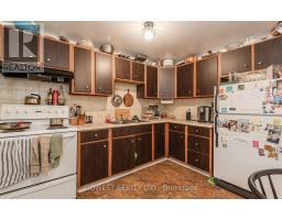 11 Kenneth Avenue, Toronto, ON M6P1J1 Photo 9