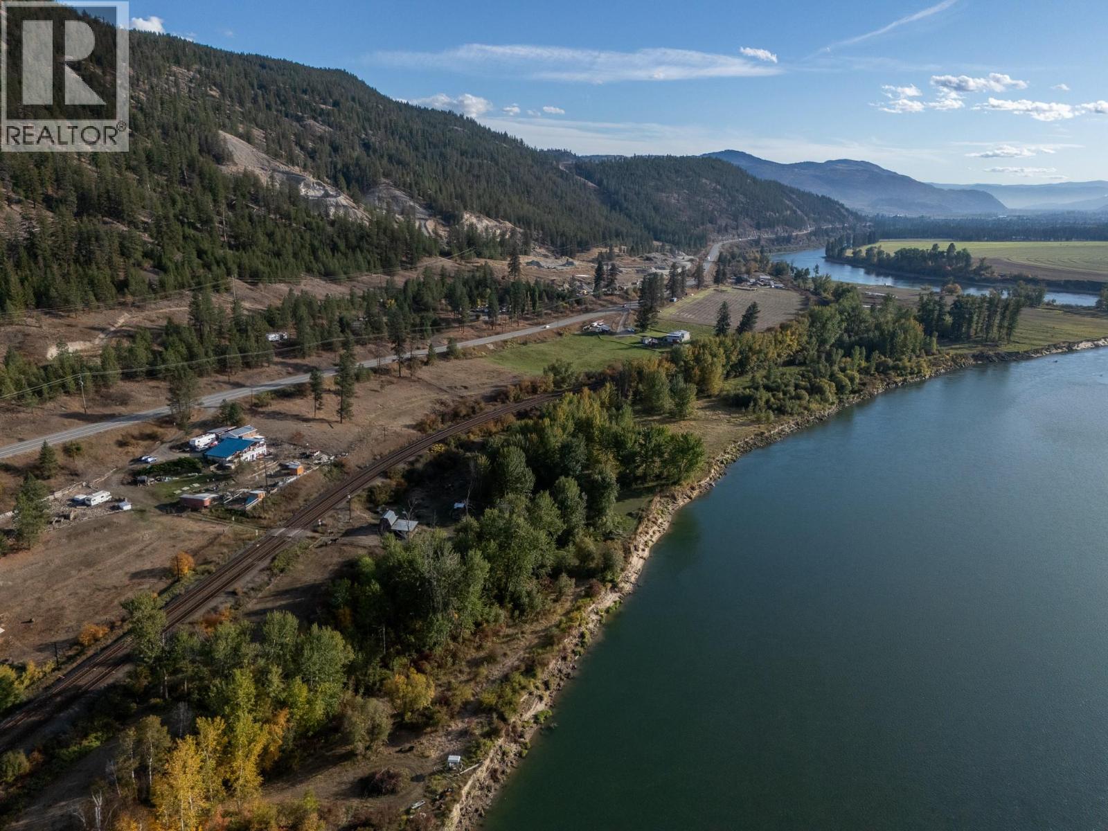 7941 Yellowhead Highway - 31