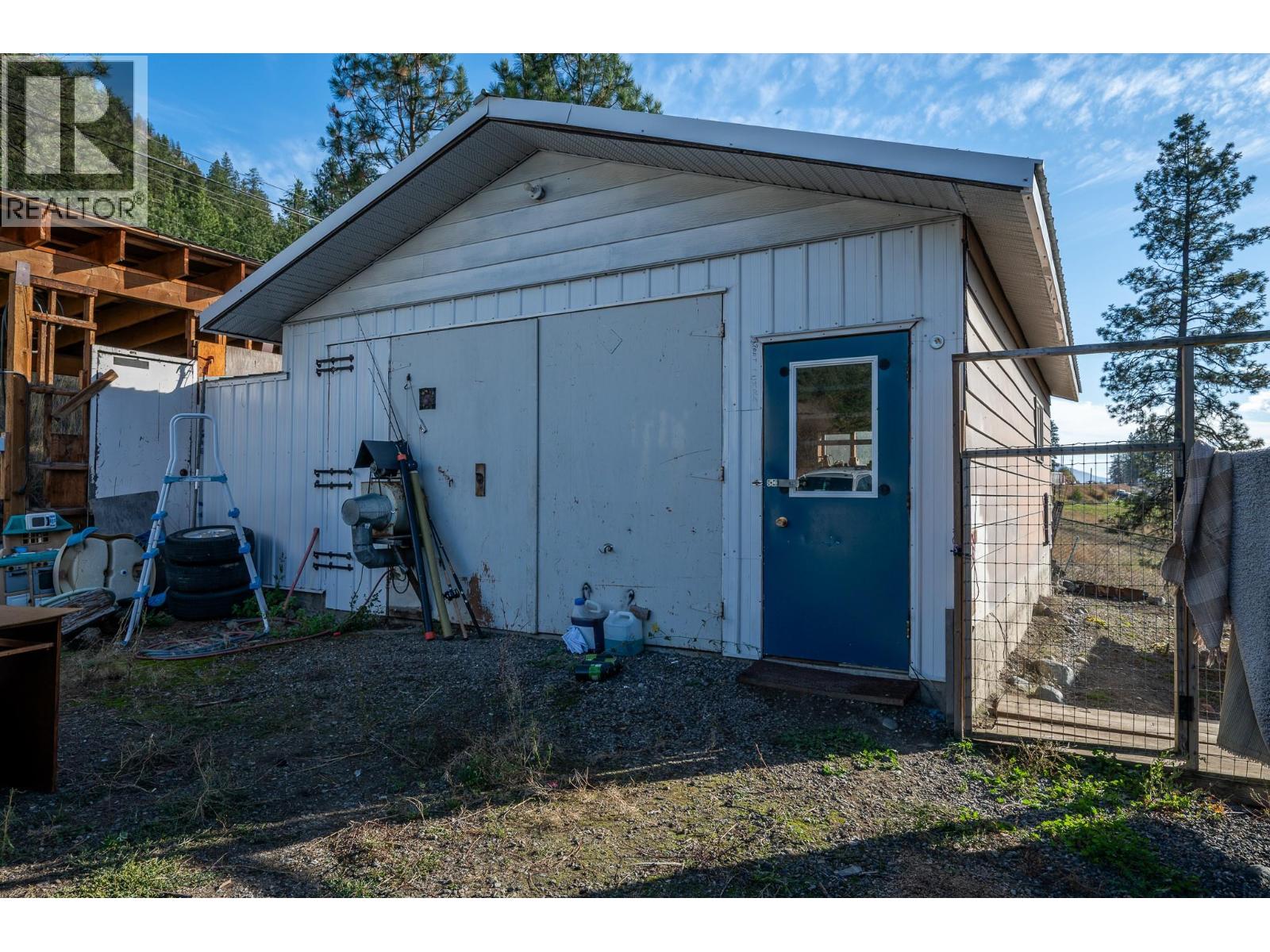 7941 Yellowhead Highway, Kamloops
