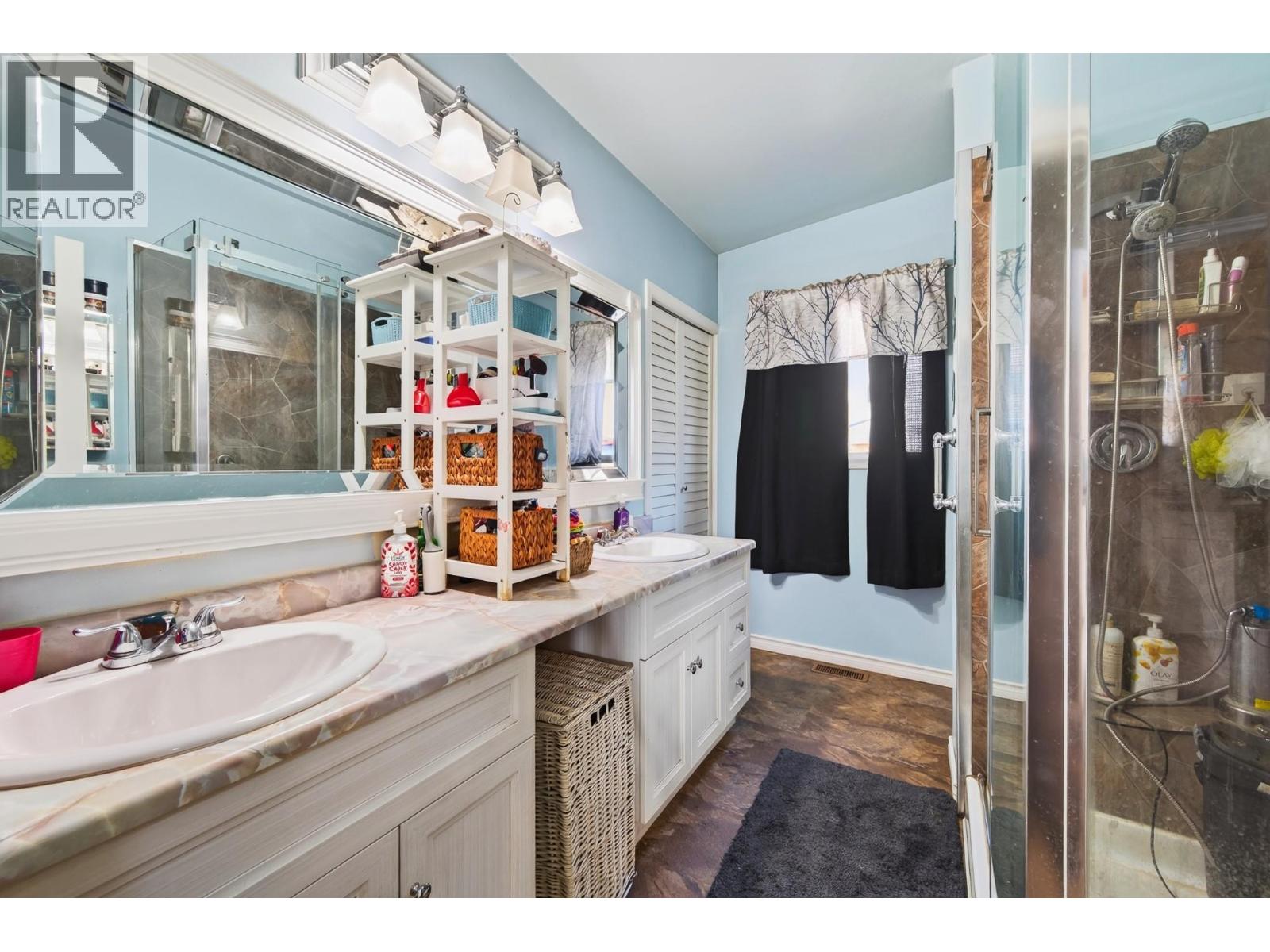 7941 Yellowhead Highway - 9