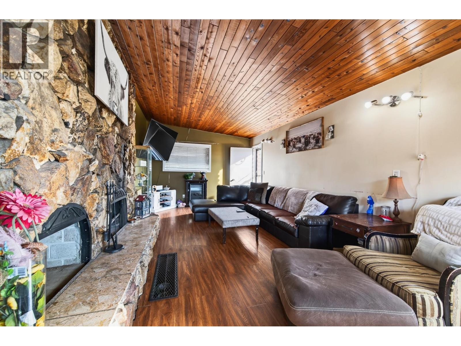 7941 Yellowhead Highway, Kamloops