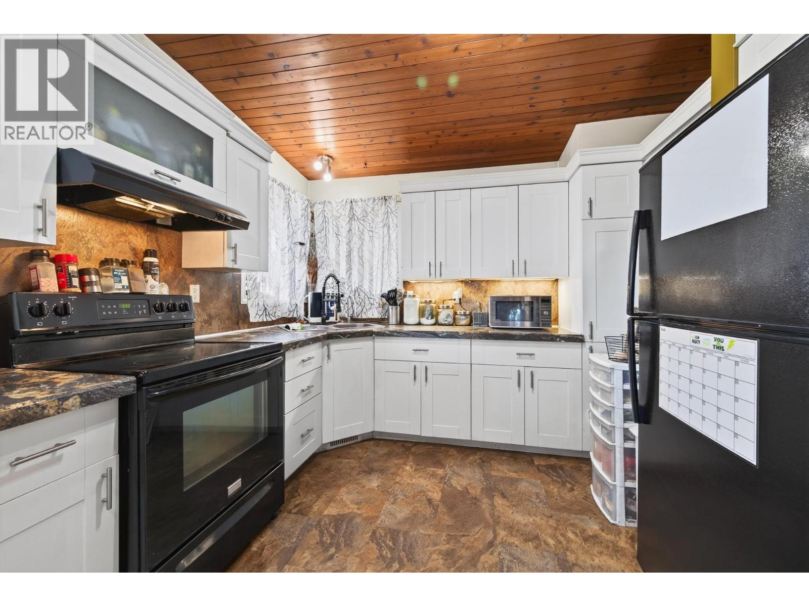 7941 Yellowhead Highway - 5