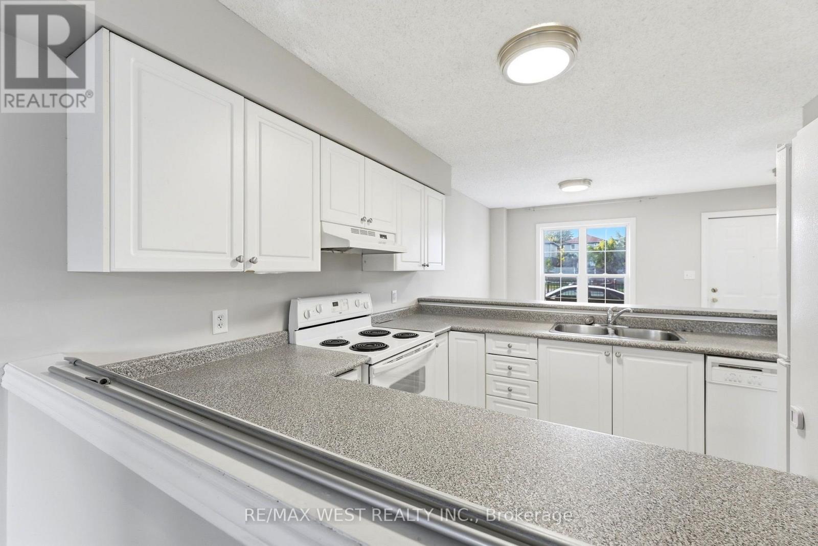 11- 600 Sarnia Road, London North, ON photo 13