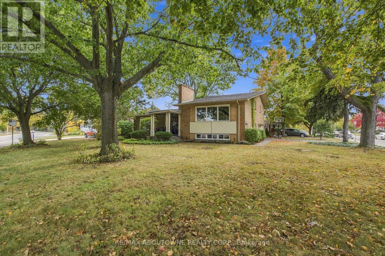 617 Scenic Drive, Hamilton, ON photo 2