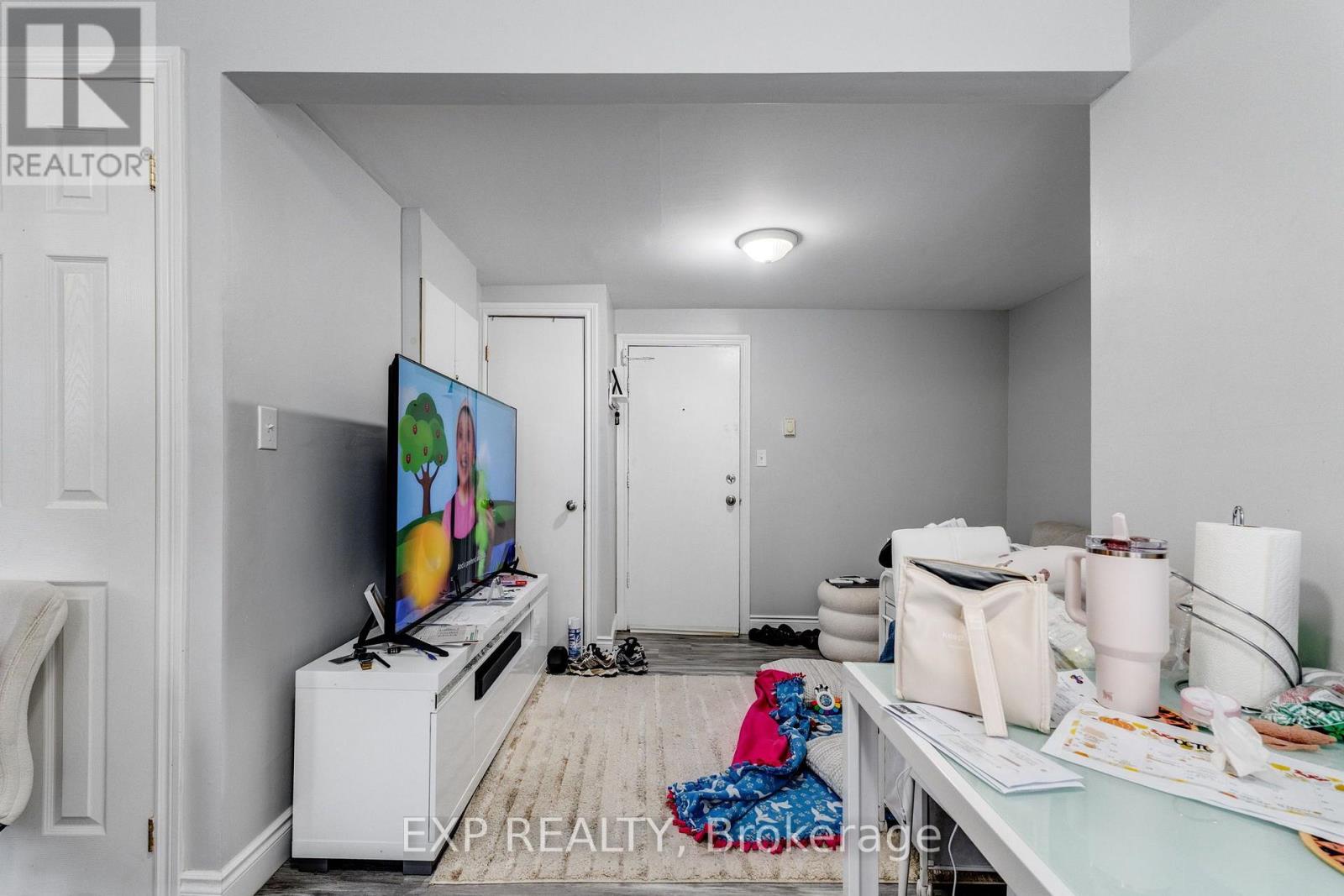 241 GRAND AVENUE E - 10