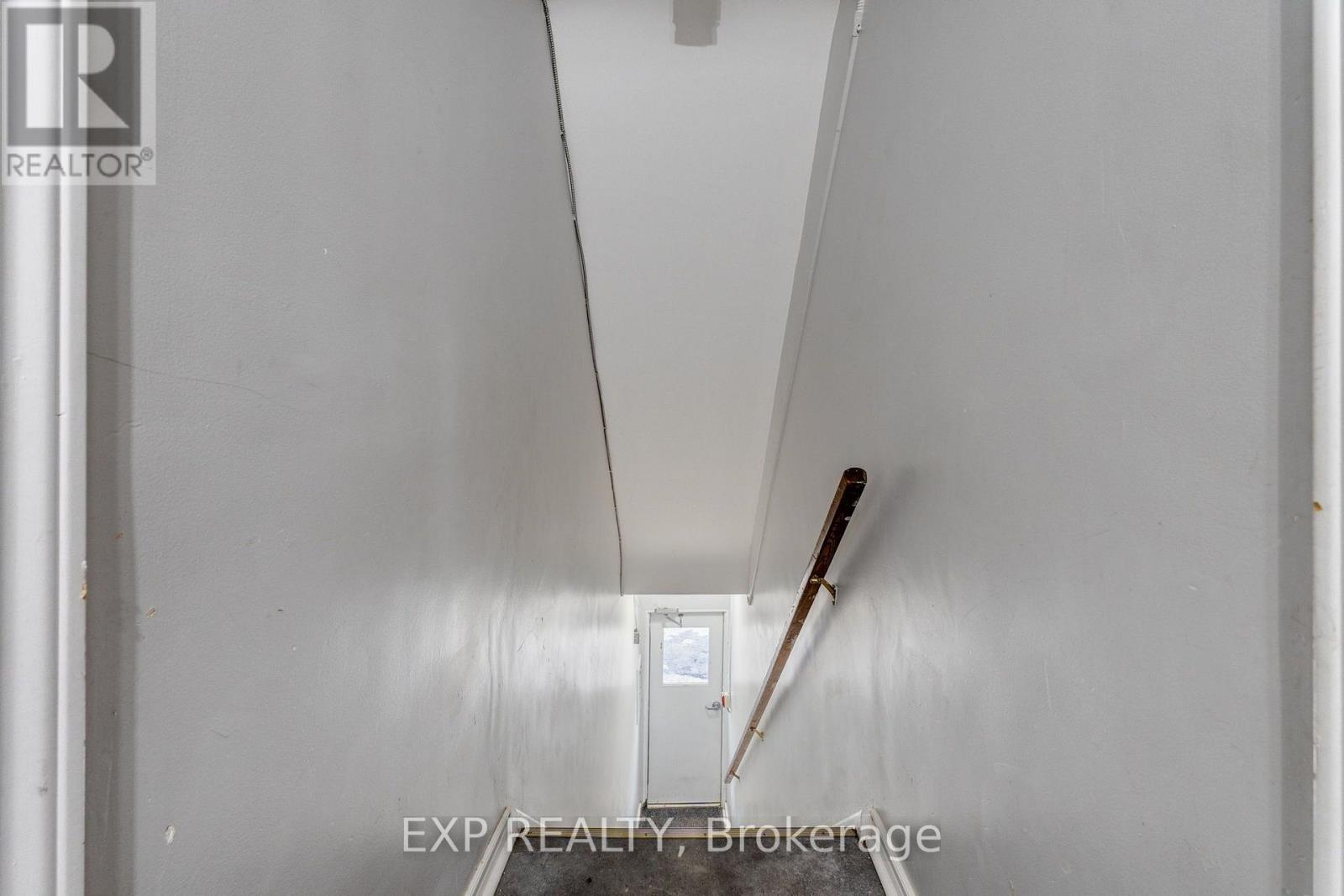 241 GRAND AVENUE E - 11