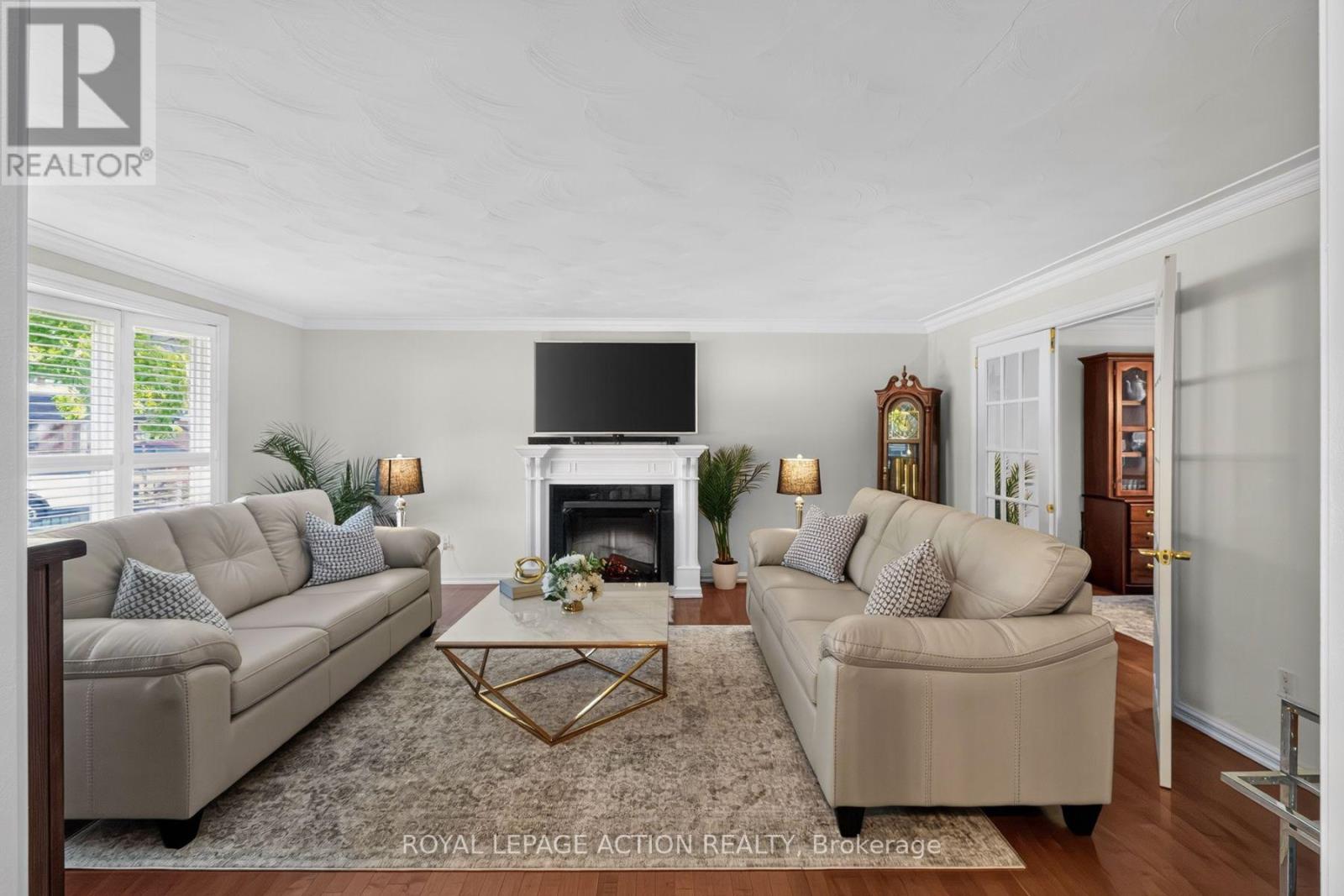 20 JAPONICA CRESCENT - 8