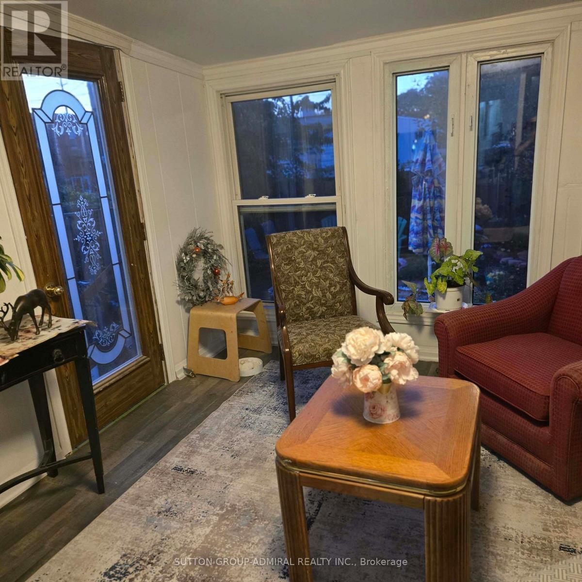 1648 LAING STREET - 3
