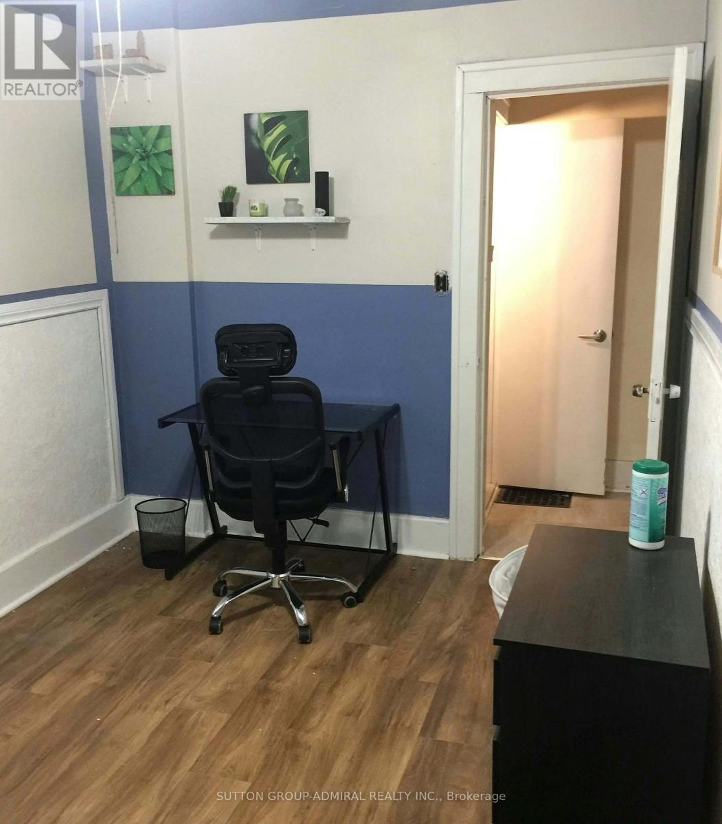 1648 LAING STREET - 8