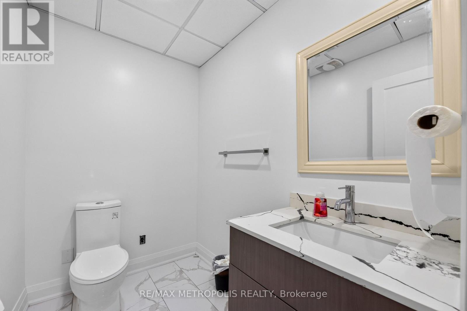 551 YORK STREET, London East (East K) — photo 12