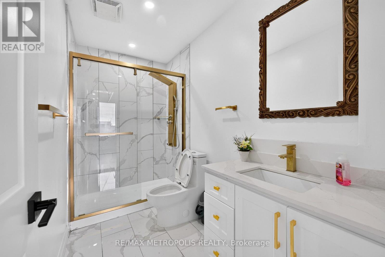 551 YORK STREET, London East (East K) — photo 9