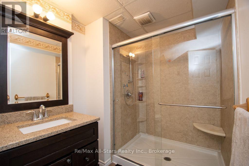 1118 HUNTINGTON CIRCLE - Image 31
