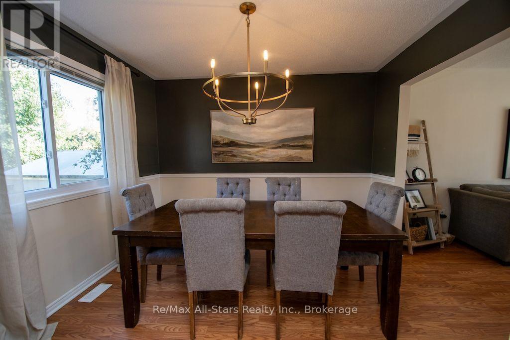 1118 HUNTINGTON CIRCLE - 9