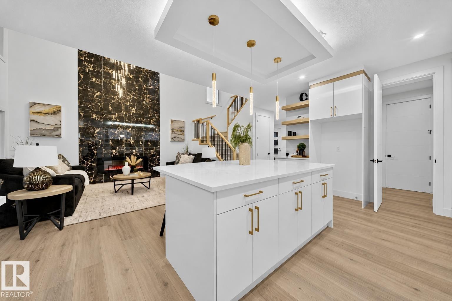 2019 156 AVE NW - 13