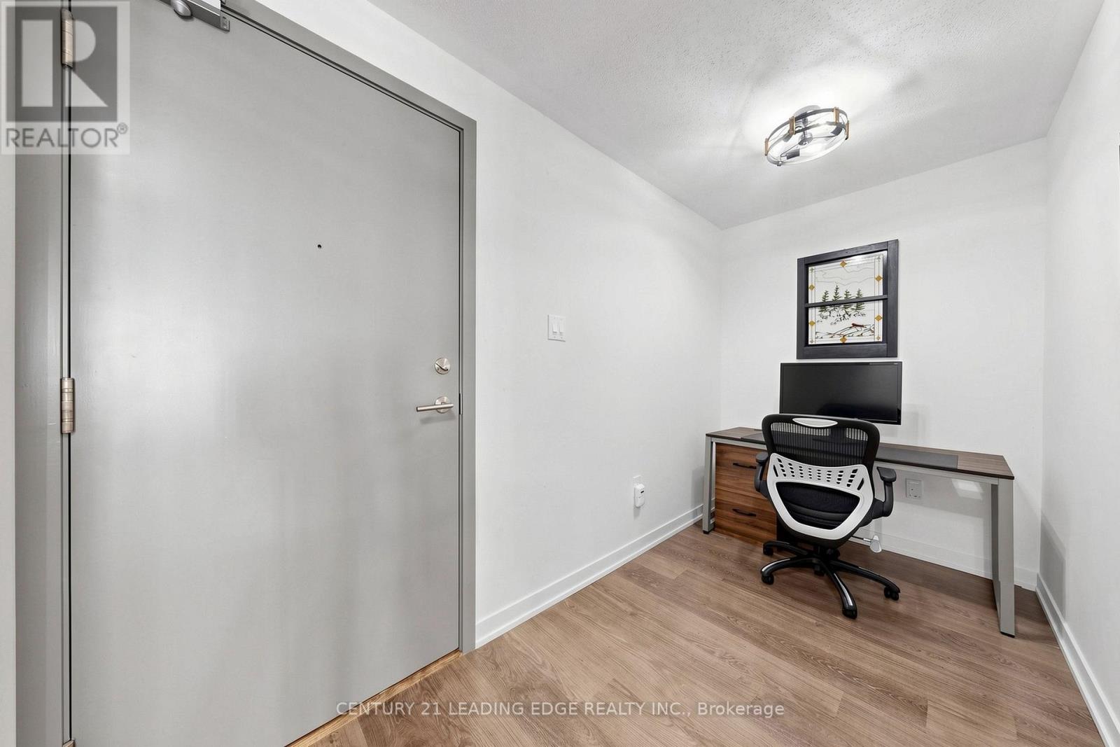 #102 5131 SHEPPARD AVENUE E - 22